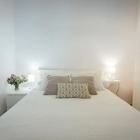 One&lux Gran Poder - Cozy Twin Bedroom Sewilla